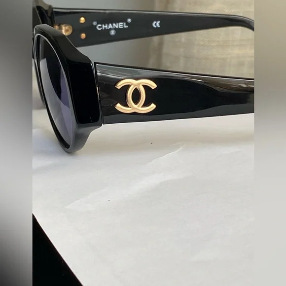 Chanel Black Sunglasses with Gold CC logo Accents - Picture 6 of 8